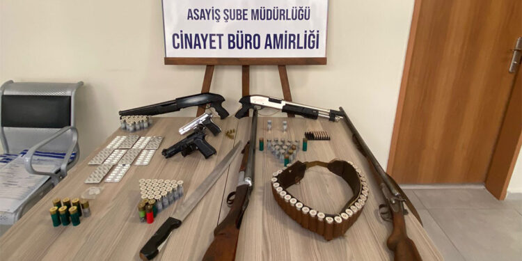 Kütahya'da silahlı fotoğraf paylaşımlarına 10 gözaltı