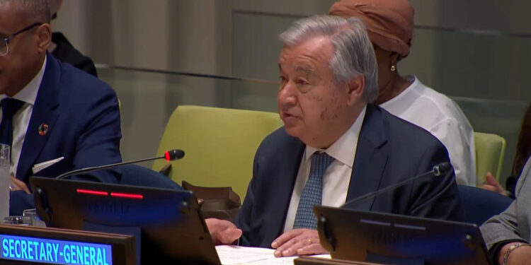 Lübnan'da kıyamet kopuyor