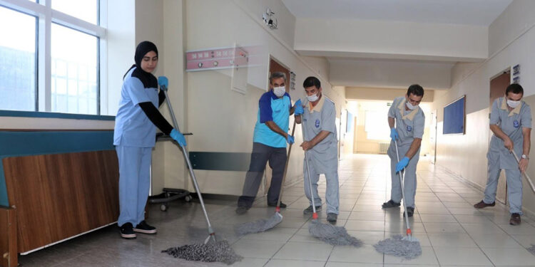 MEB: 30 bin temizlik personeli bugün göreve başladı