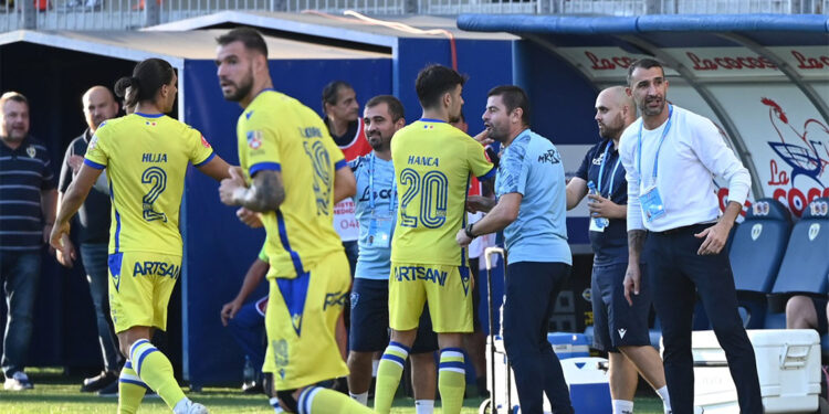 Mehmet Topal'lı Ploieşti, zorlu maçı farklı kazandı
