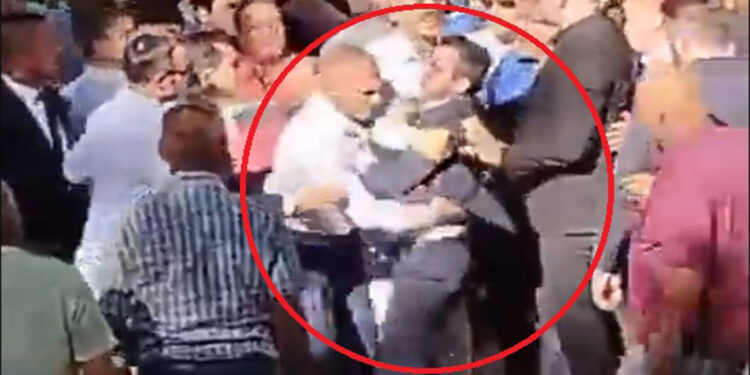 Mersin'de CHP İlçe Başkanına gözaltı