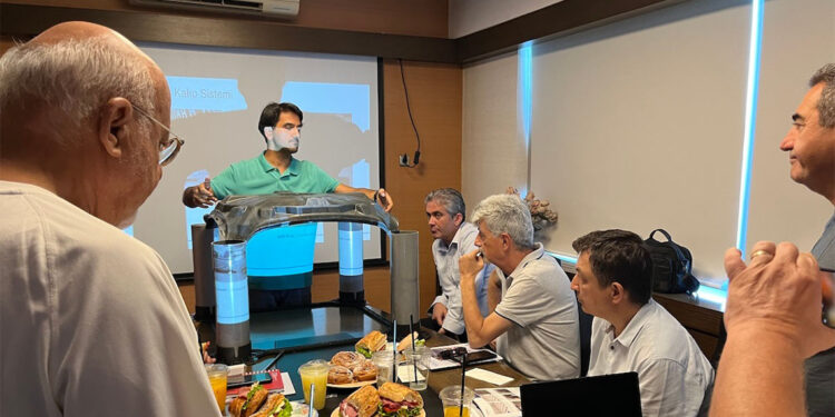 Mimari ve mühendislik ofislerine yönelik 'Öğlen & Öğren' etkinlikleri