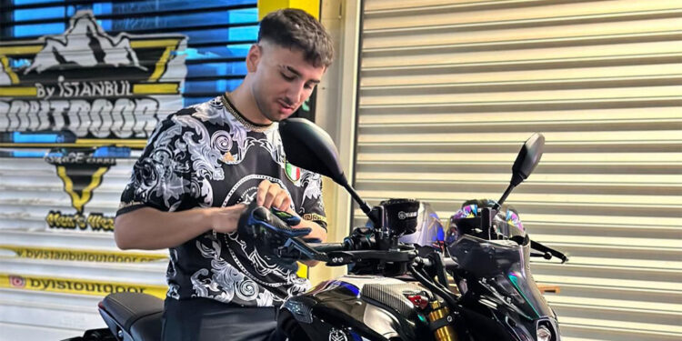 Siirt'te otomobille çarpışan motosiklet sürücüsü öldü