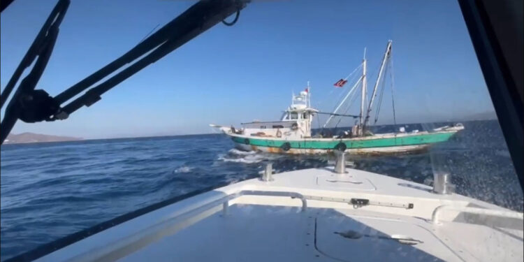 Türk balıkçı teknesi Yunan unsurlarınca tacize uğradı