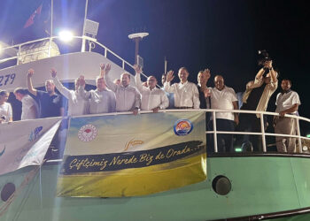 Mersin'de balıkçılar ‘Vira Bismillah’ deyip denize açıldı