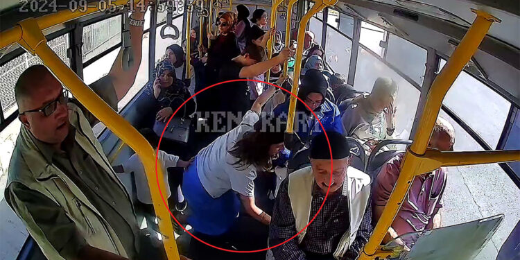 Otobüs şoförü fenalaşan yolcuyu güzergahını değiştirip hastaneye ulaştırdı