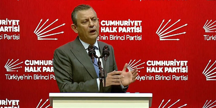 CHP Türkiye'nin 1'inci partisidir
