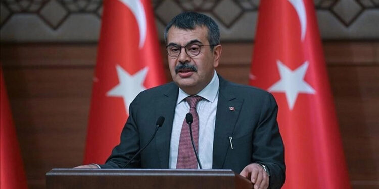 Okullarda şehitler için saygı duruşunda bulunulacak