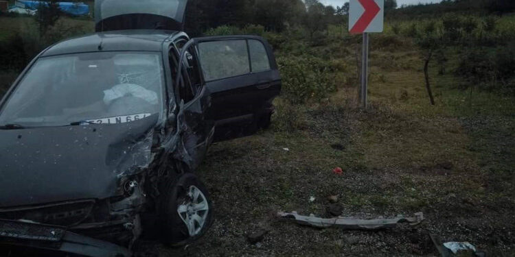 Ordu'da iki otomobil çarpıştı: 2'si bebek, 5 yaralı