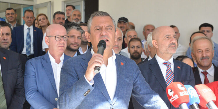 Özgür Özel: CHP iktidara gelince Türkiye Avrupa Birliği'ne girecek