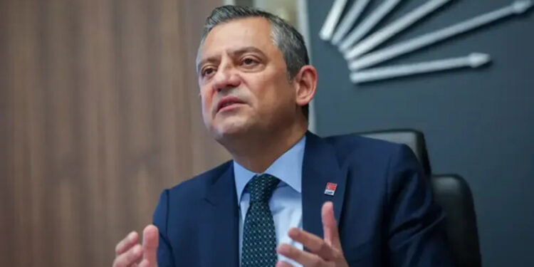 Özgür Özel'den, Ayşenur Ezgi'nin ailesine taziye telefonu