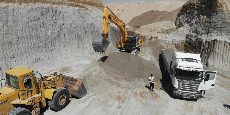 Ponza Bitlis'in ekonomisine can suyu oluyor