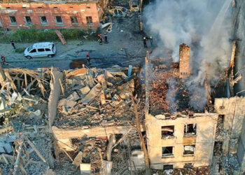 Rusya Lviv kentine füze saldırısı düzenledi