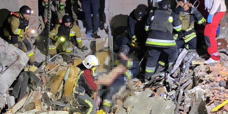 Rusya, Zaporijya'da oteli hedef aldı: 2 ölü