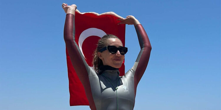 Şahika Ercümen tüm kategorilerde altın madalya kazandı