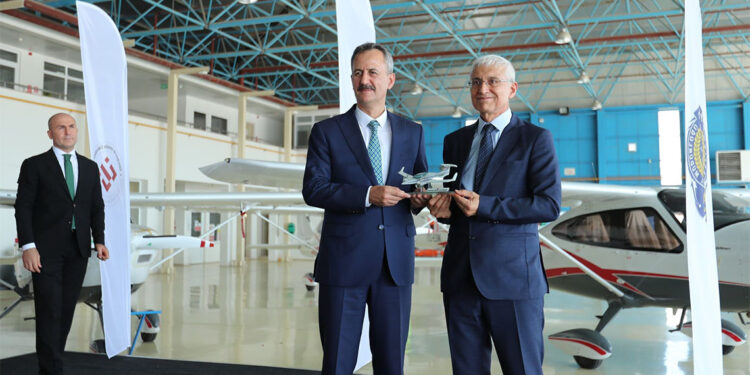 Haluk Görgün, Porsuk Projesi Eğitim Uçakları Teslimat Töreni'ne katıldı