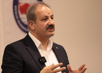 Sağlık profesyonellerinin esnek çalışabilecekleri sistem kurgulanmalı