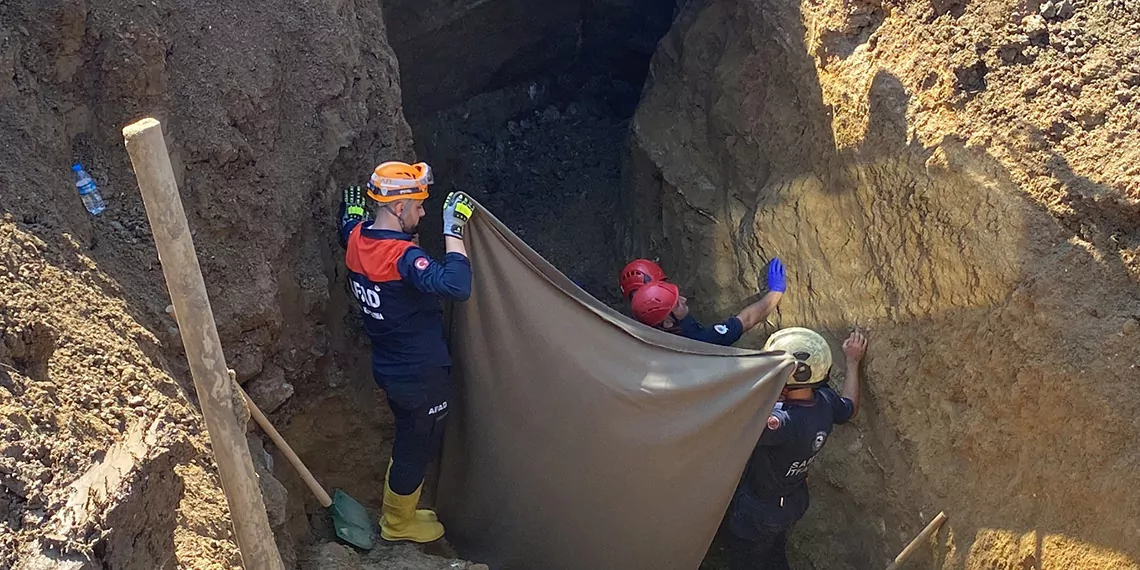 Samsun'da su kuyusu kazısında göçük; 2 ölü