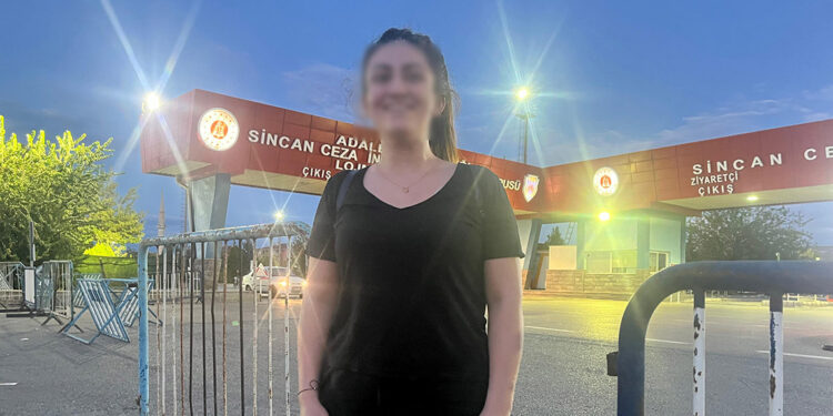 Sinem, cezaevinden çıktı çocuklarına koştu