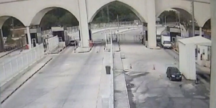 Sınırda polise kesici aletle saldıran Yunan sürücü tutuklandı