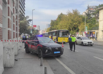 Şişli'de polis aracı kaldırımdaki iki kadına çarptı: 1 ölü