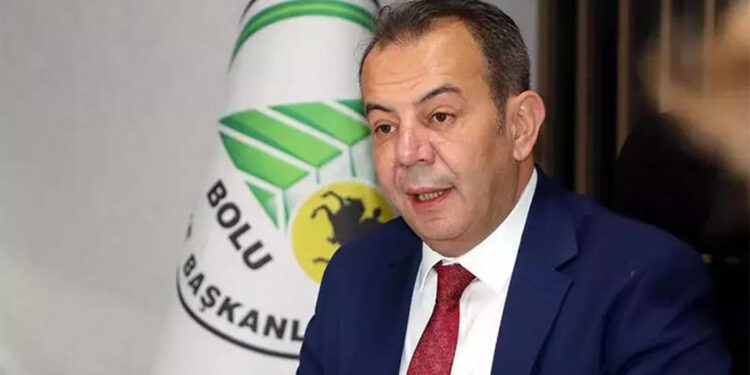 Parkta alkol alıp çöplerine bırakan 4 kişiye ceza kesildi