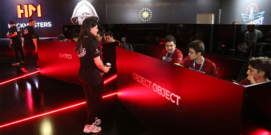 Antalya'da düzenlenen TEKNOFEST Akdeniz Teknoloji Yarışmaları Finali kapsamında, HackMasters Yarışması yapıldı.