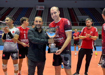 TSYD İzmir Voleybol Turnuvası’nın 10. kazananı Ziraat Bankkart