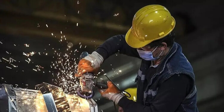 TÜİK: Ücretli çalışan sayısı yıllık yüzde 3,4 arttı