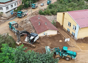 Trabzon'da selin bilançosu; 1 ölü, 121 iş yeri ve 25 konutta hasar