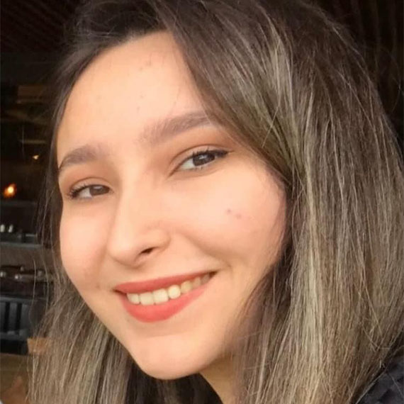 Eskişehir Cumhuriyet Başsavcılığı’ndan yapılan açıklamada, Tuğba hemşirenin ölümünde şüpheli durum olmadığı, aracın camının eşi tarafından kırıldığı belirtildi.