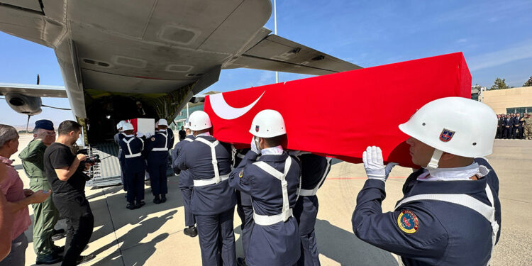 Tunceli'de kazada şehit olan 4 asker, memleketlerine uğurlandı