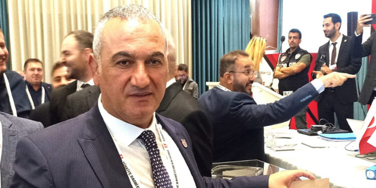 Türkiye Ragbi Federasyonu'nda Nahit Şahin yeniden başkan seçildi