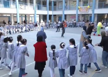 UNRWA okulları Gazze’de eğitime zorlu koşullarda tekrar başlıyor