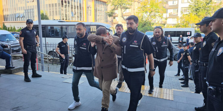 129 kişiye usulsüz sağlık raporu düzenleyen 3 sağlık çalışanı tutuklandı