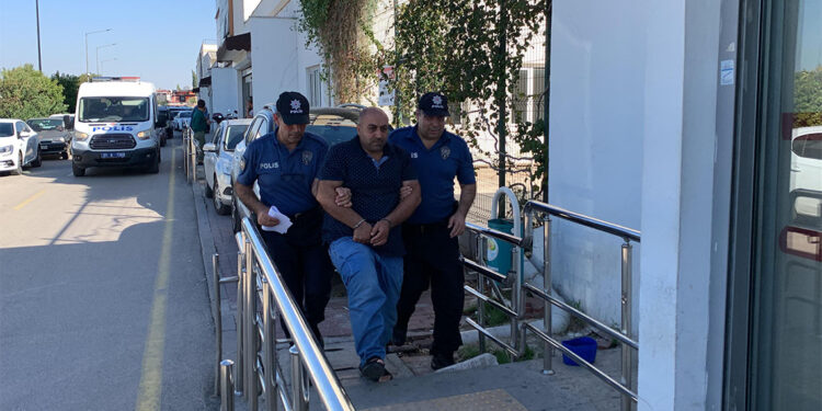 Uyuşturucu satma kavgasında komşusunu öldürdü