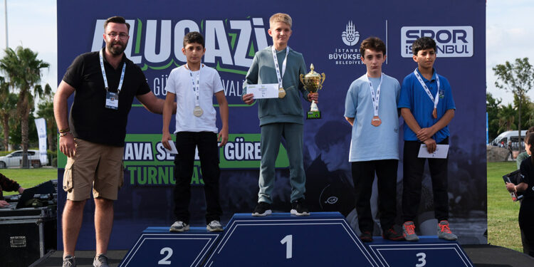 Ulugazi’de yeni başpehlivan Feyzullah Aktürk oldu