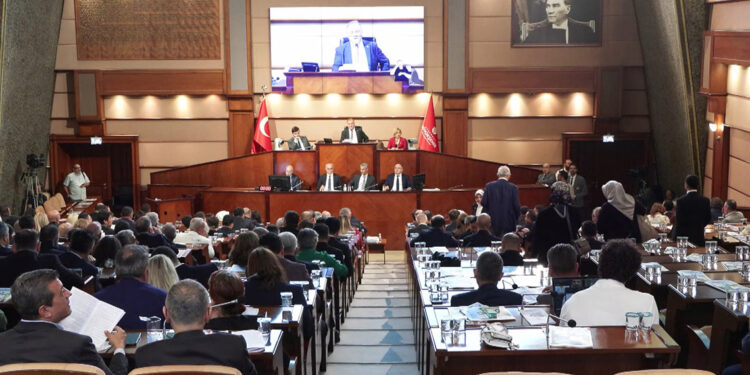 Vaniköy'deki kaçak yapılar İBB Meclisinde görüşüldü