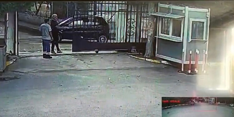 Velinin, okul müdürüne doğrultup tetiğe bastığı tabanca tutukluk yaptı