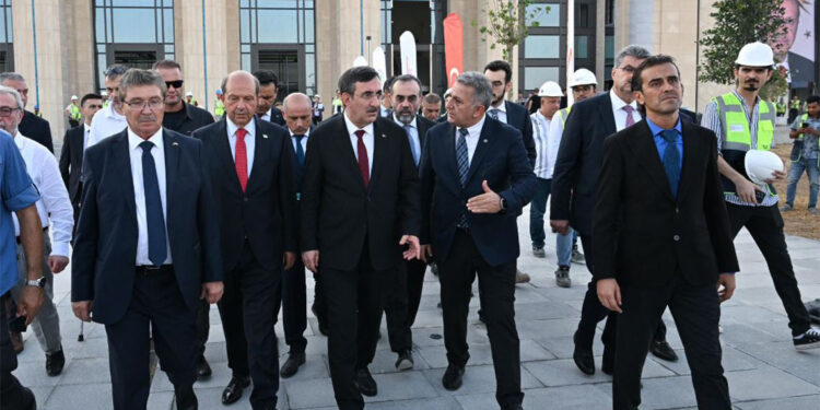 Cevdet Yılmaz Cumhuriyet Meclisi Binaları inşaatlarını gezdi