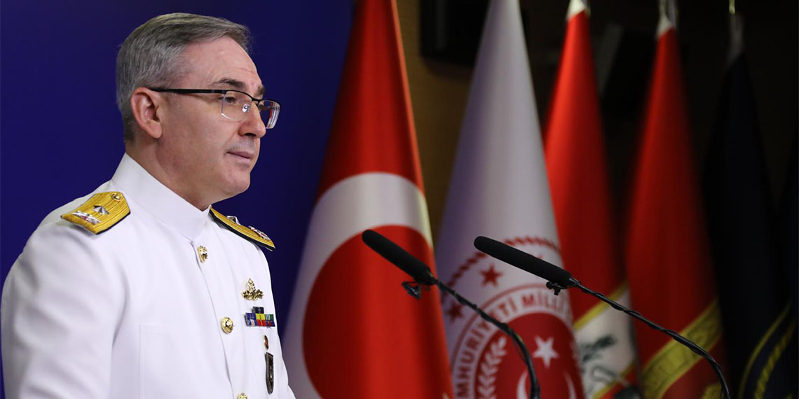 Teğmenlere ne olacak? Milli Savunma Bakanlığı Basın ve Halkla İlişkiler Müşaviri Zeki Aktürk, Kara Harp Okulu'nun mezuniyet törenindeki görüntülerle ilgili son durumu açıkladı.