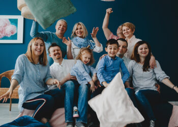 Amca baba yarısı, teyze anne yarısı olur mu?