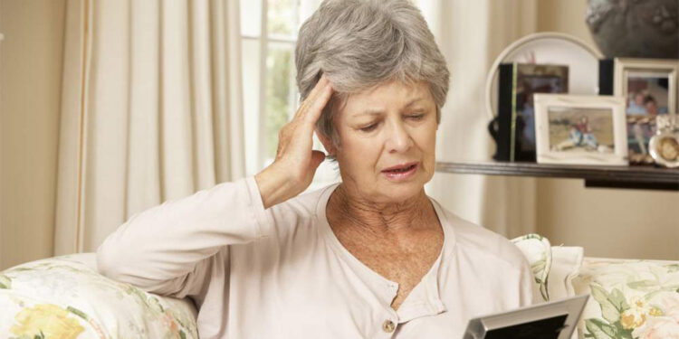 Birinci derece yakınları Alzheimer olanlar dikkat!