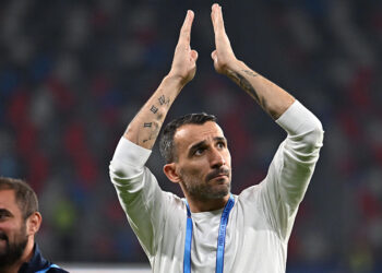 Mehmet Topal'a tribünlerden sevgi gösterisi
