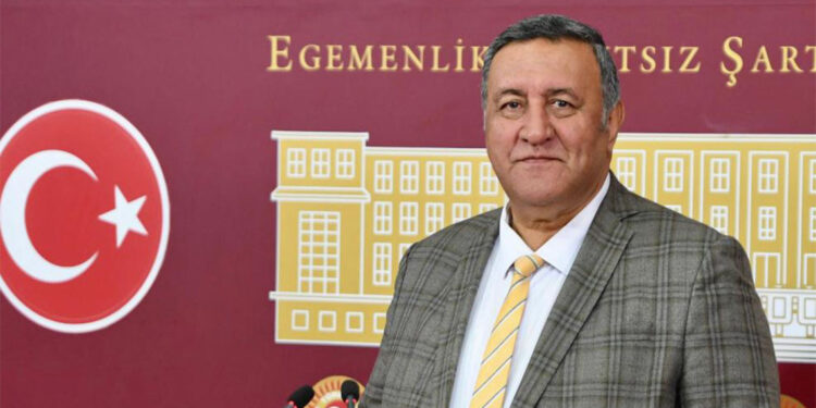 Orman yangınları ile binlerce ağaç yok oldu