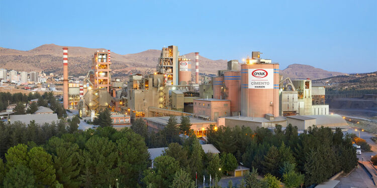 OYAK Çimento ikinci çeyrekte büyümeye devam etti