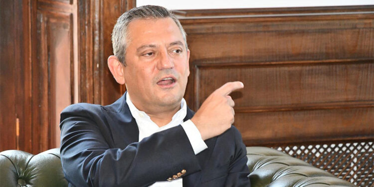 Teğmenlerin siyasi hesaplara alet edilmesini kınıyorum