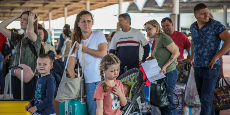 Antalya'ya 8 ayda turist akını