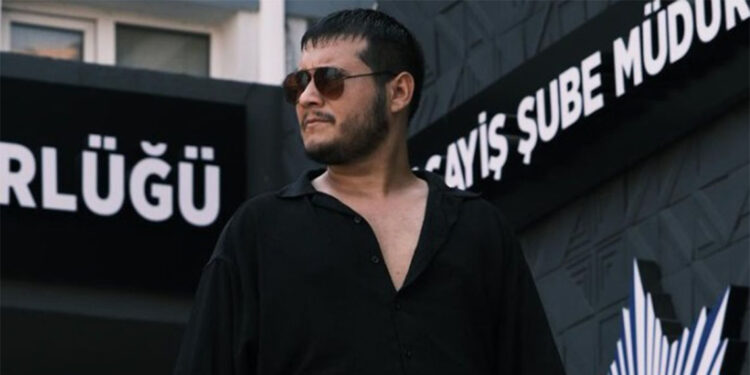 200 ses taklidiyle Guinness'e giren komedyenin hedefi Hollywood