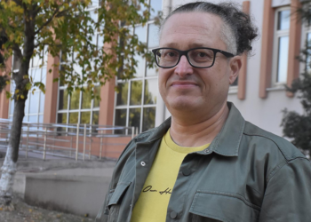 25 yıllık doktor, film yönetmenliği için okul sıralarına geri döndü